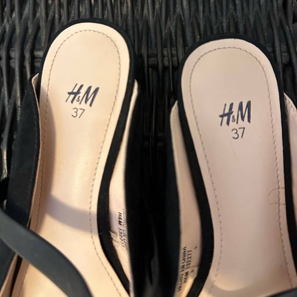 Women’s Suede Pointed Toe/Open Back Flats - Picture 3 of 5